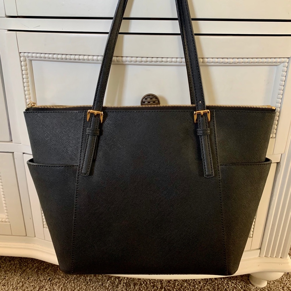 Michael Kors Jet Set Handbag EUC - Picture 4 of 4